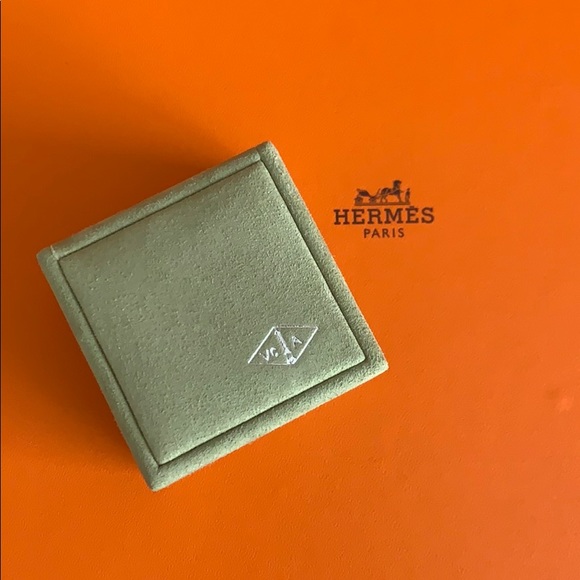 Van Cleef & Arpels Ring Box - Picture 2 of 7